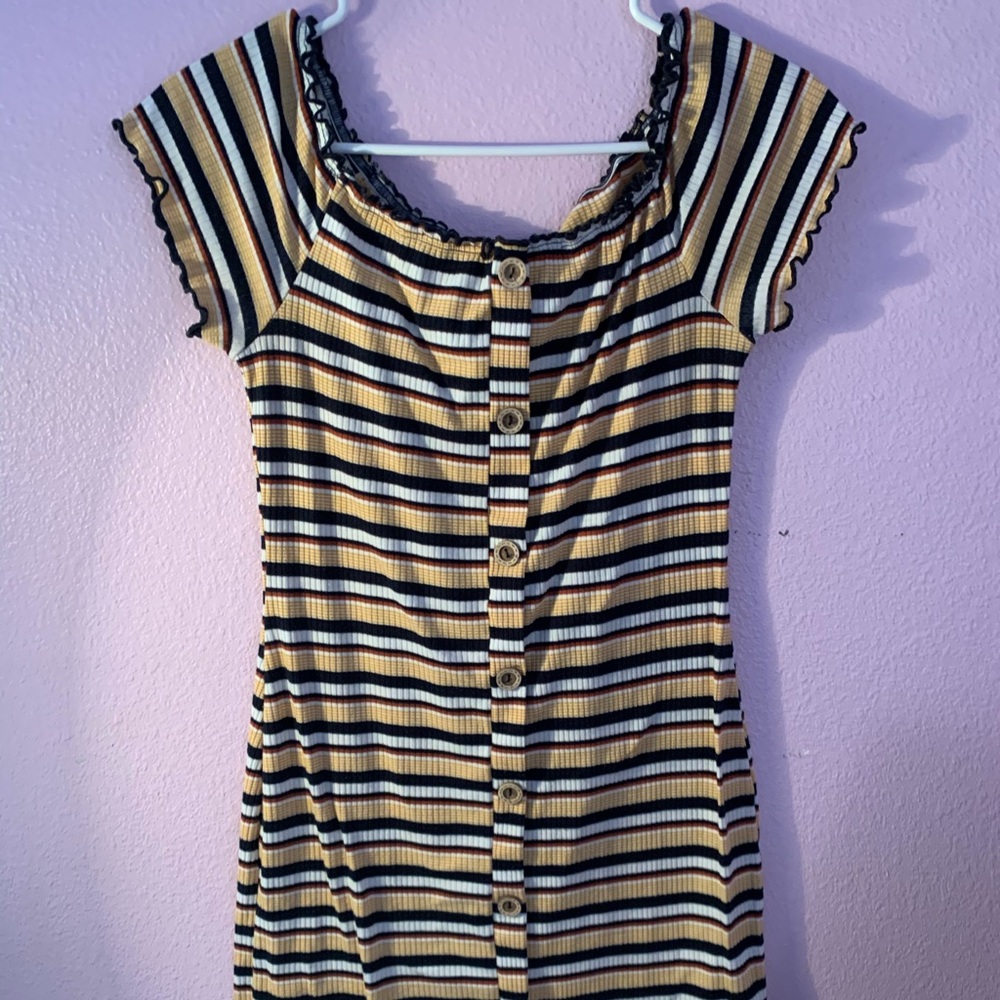 Black and yellow bodycon dress